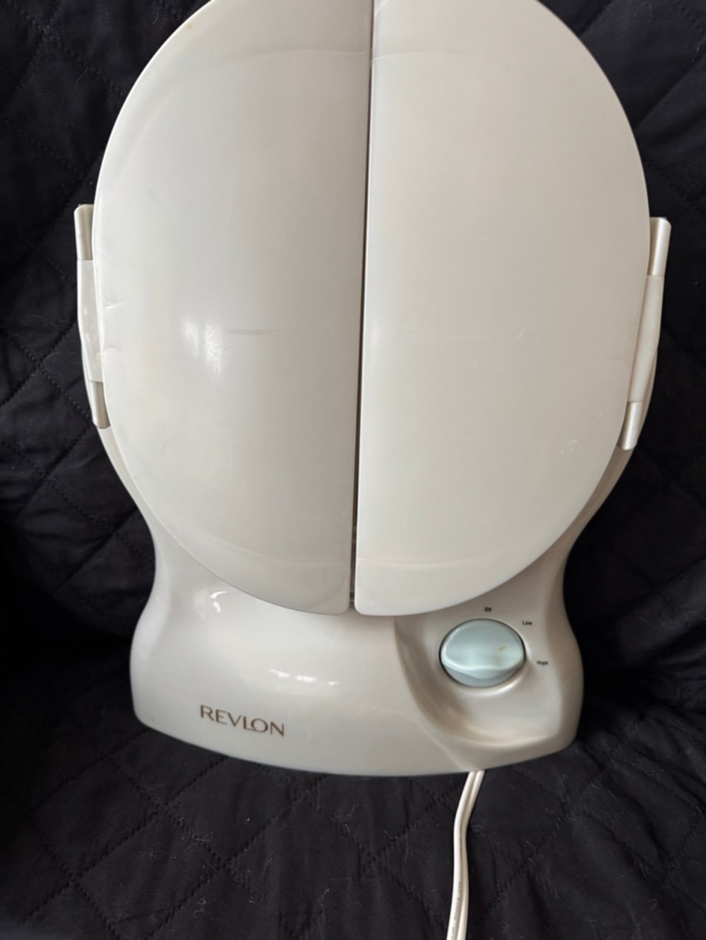 Revlon Lighted Foldable Vanity Mirror in Ivory White